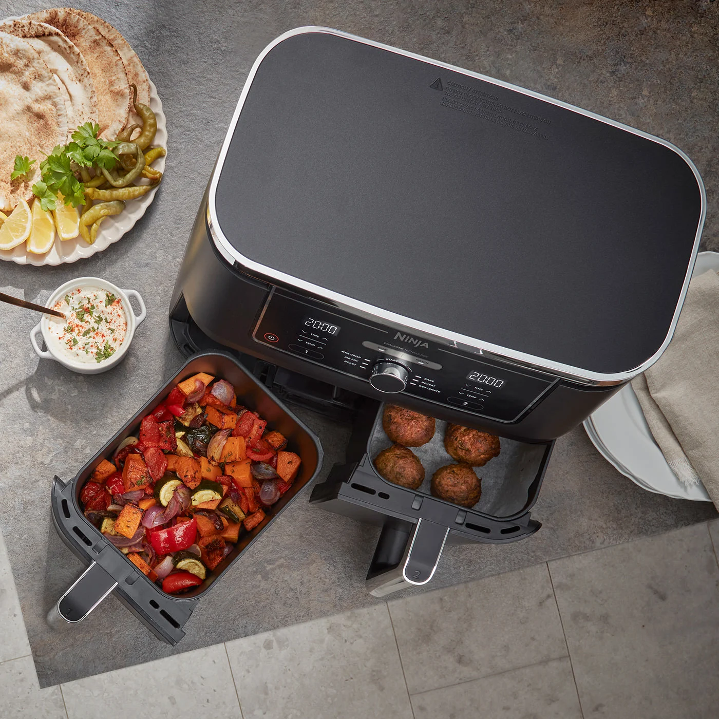 Ninja-AF400UK-KitchenCounter-Overhead-Falafels-Vegetables