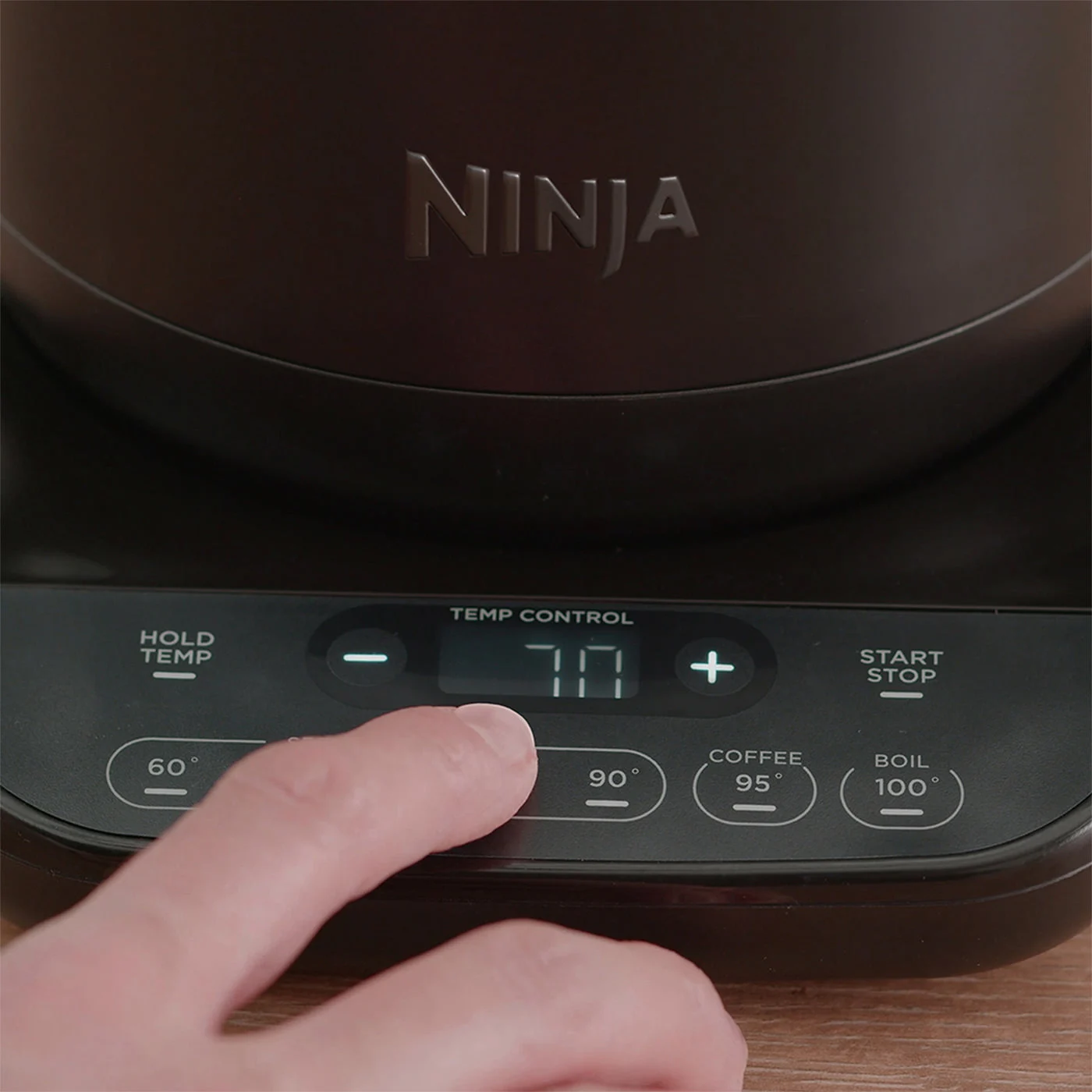 Ninja-KT200UK-In-Use-UI-Button-Press-VideoStill3