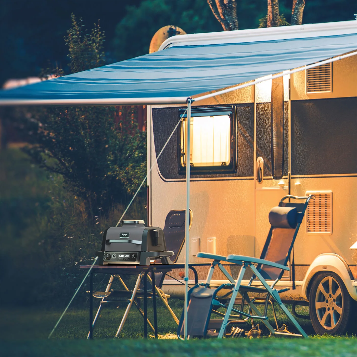 Ninja-OG701UK-InUse-RVCamping-OnTable