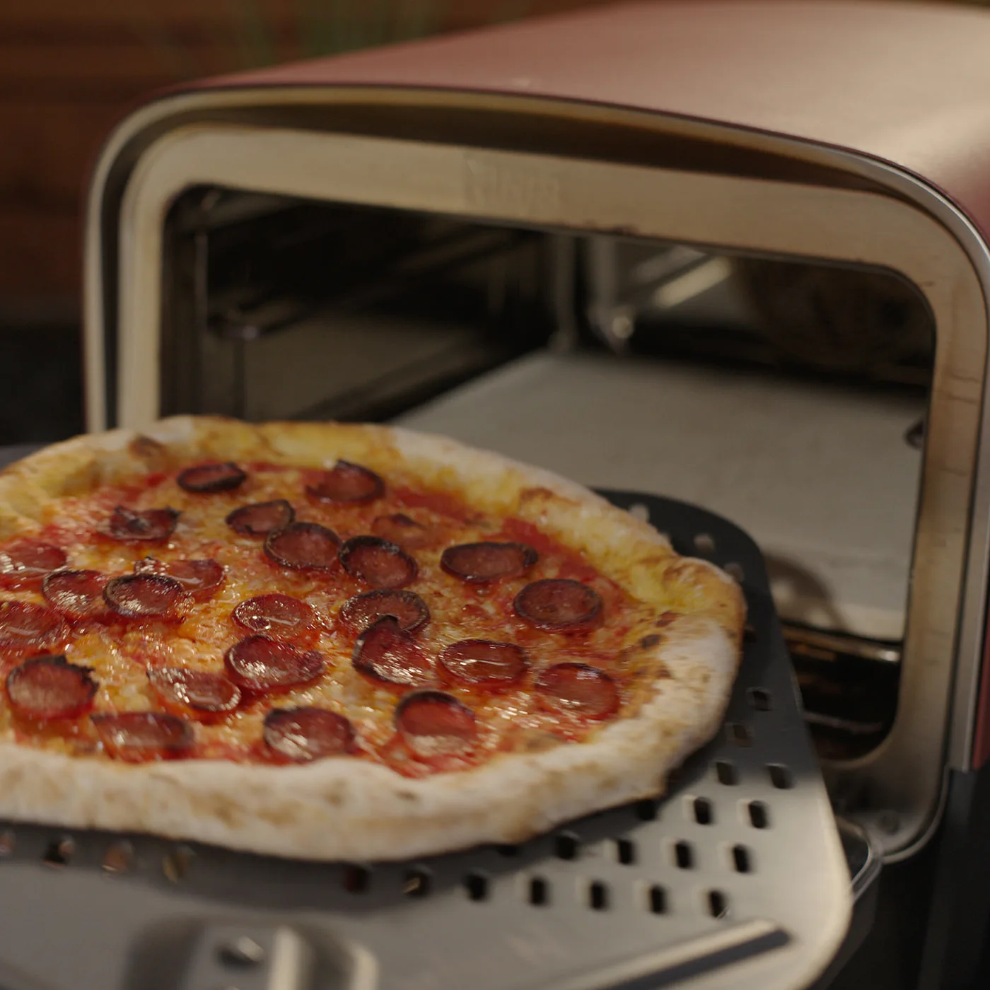 Ninja-OO101UK-Still-PepperoniPizzaPeel02-A013C012_RGB